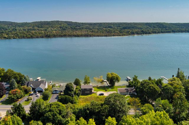 2181 S Lake Shore Drive, Centerville Twp, MI 49653