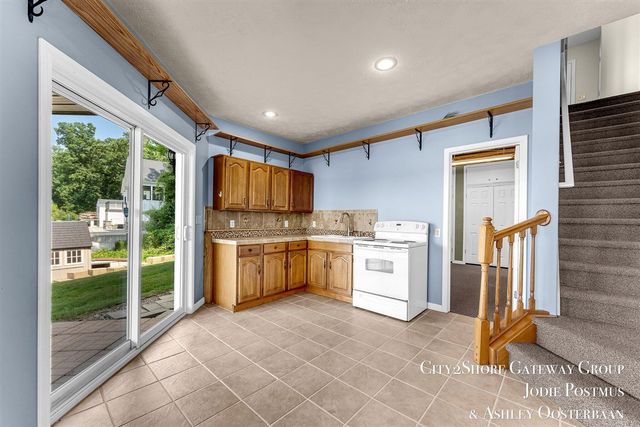 11725 Wabasis Lake Drive, Greenville, MI 48838