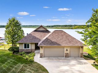11725 Wabasis Lake Drive, Greenville, MI 48838