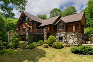 303 Flying Hawk Trail, Waynesville, NC 28786
