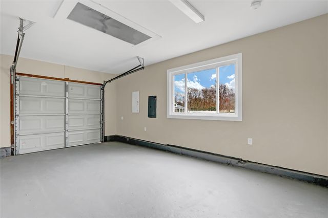24 Kool Place, Port Jefferson Station, NY 11776