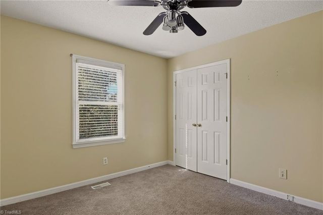3709 Signet Drive, Winston-salem, NC 27101