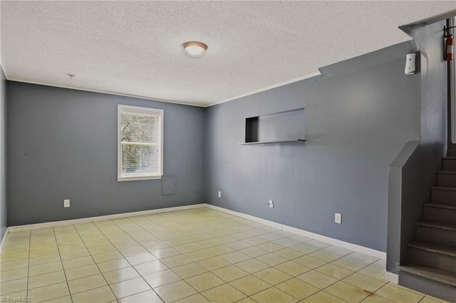 3709 Signet Drive, Winston-salem, NC 27101