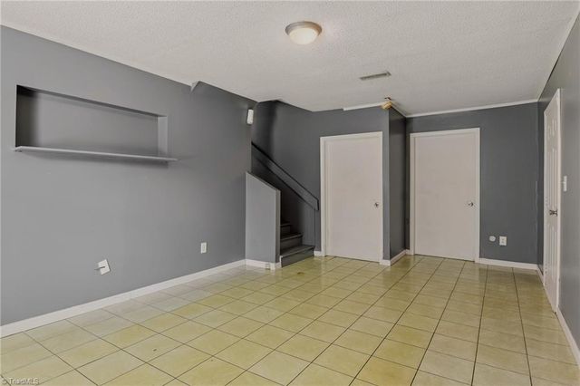 3709 Signet Drive, Winston-salem, NC 27101