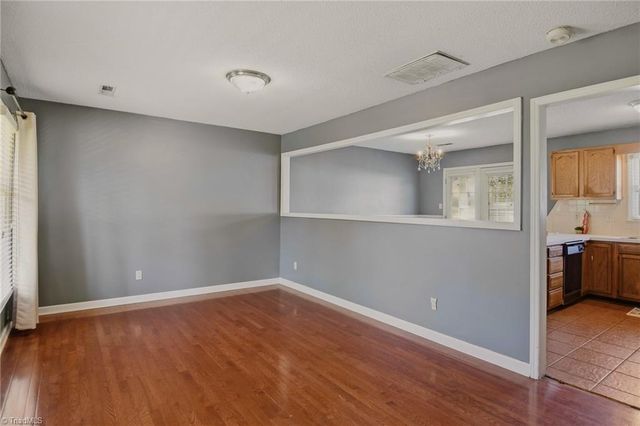 3709 Signet Drive, Winston-salem, NC 27101