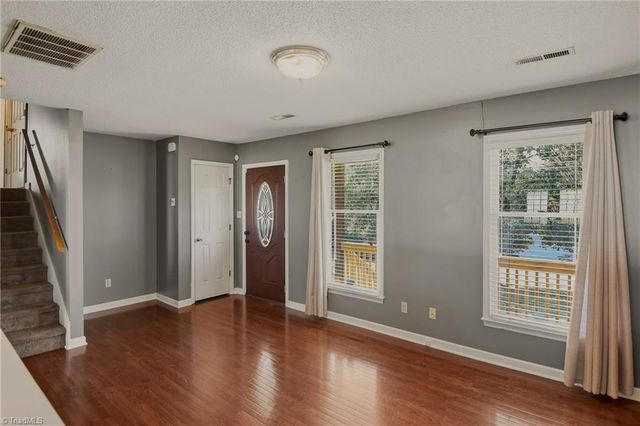 3709 Signet Drive, Winston-salem, NC 27101