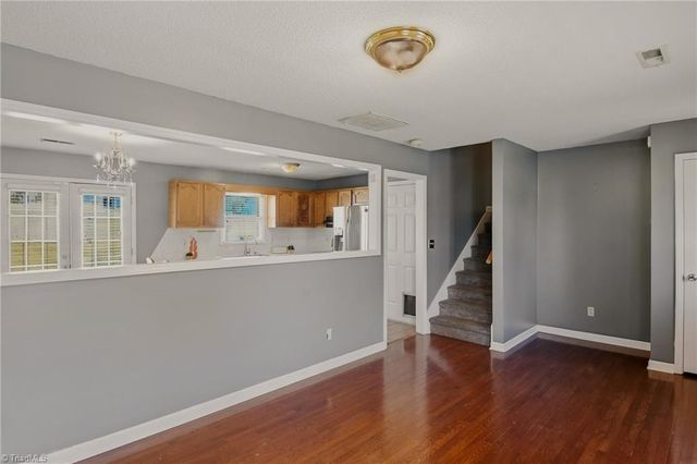 3709 Signet Drive, Winston-salem, NC 27101