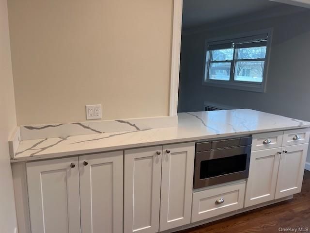 617 Alwick Avenue, West Islip, NY 11795