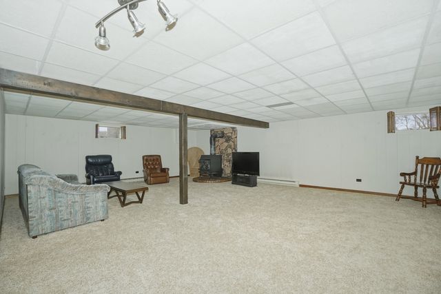 38679 N Pine Grove Avenue, Wadsworth, IL 60083