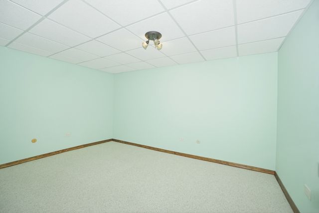 38679 N Pine Grove Avenue, Wadsworth, IL 60083