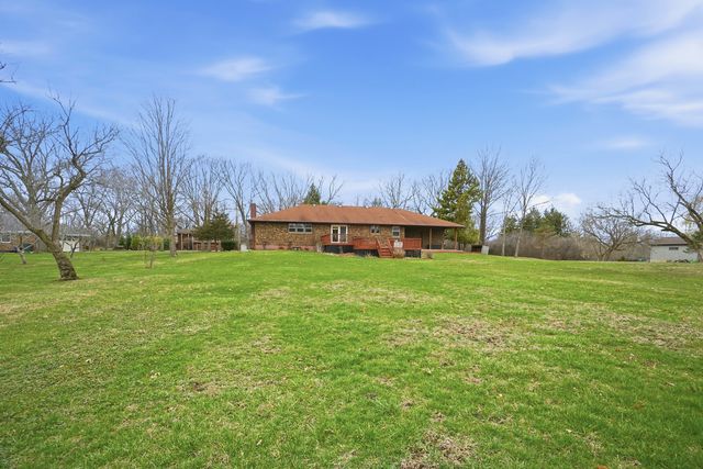 38679 N Pine Grove Avenue, Wadsworth, IL 60083