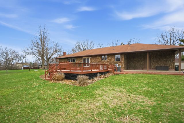 38679 N Pine Grove Avenue, Wadsworth, IL 60083