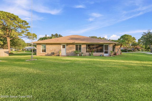 120 Nesbitt Street NE, Palm Bay, FL 32907