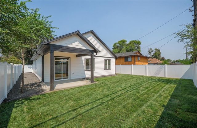 2616 E Wellesley Ave, Spokane, WA 99217