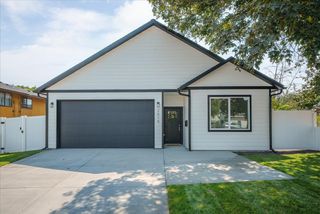 2616 E Wellesley Ave, Spokane, WA 99217