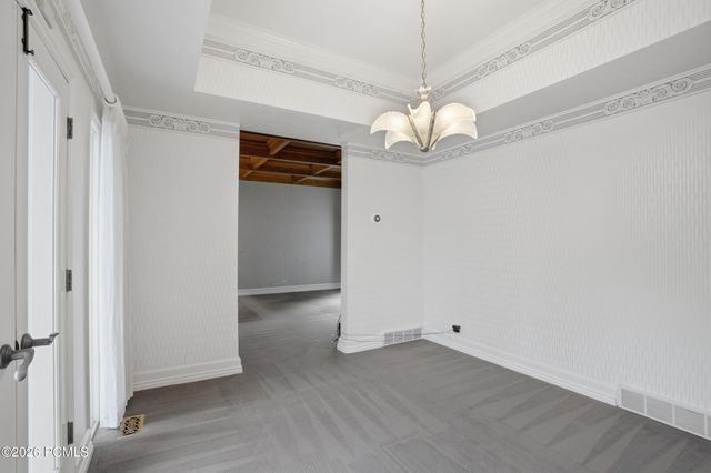 10 La Montagne Lane, Sandy, UT 84092