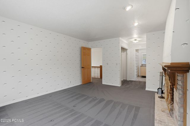 10 La Montagne Lane, Sandy, UT 84092