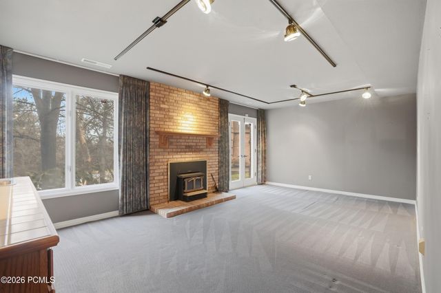 10 La Montagne Lane, Sandy, UT 84092