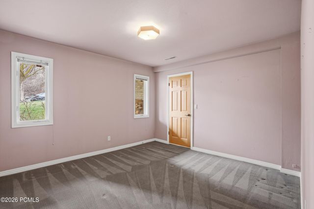 10 La Montagne Lane, Sandy, UT 84092