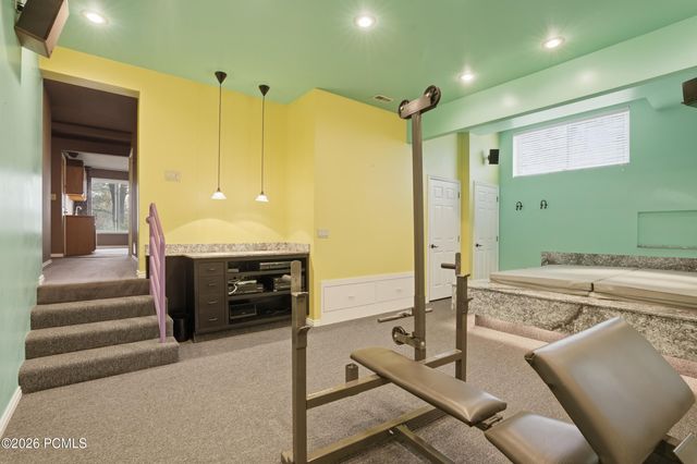 10 La Montagne Lane, Sandy, UT 84092