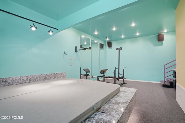 10 La Montagne Lane, Sandy, UT 84092