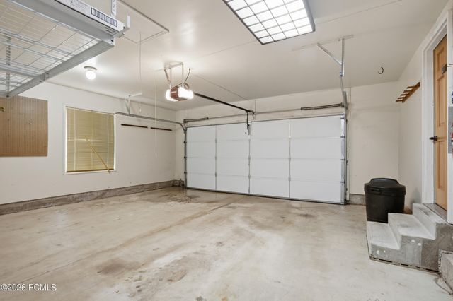 10 La Montagne Lane, Sandy, UT 84092