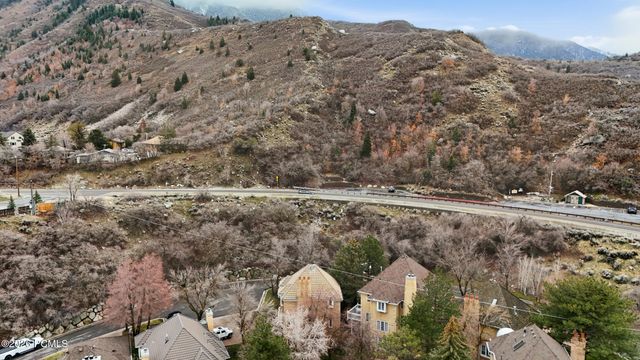 10 La Montagne Lane, Sandy, UT 84092