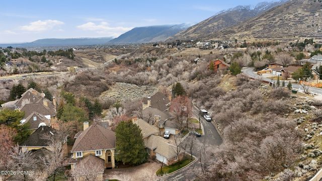 10 La Montagne Lane, Sandy, UT 84092