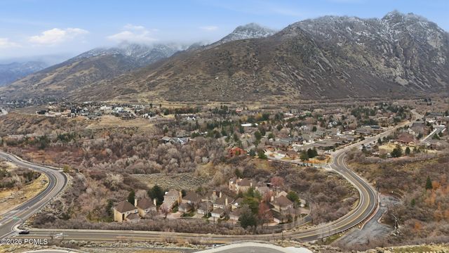 10 La Montagne Lane, Sandy, UT 84092