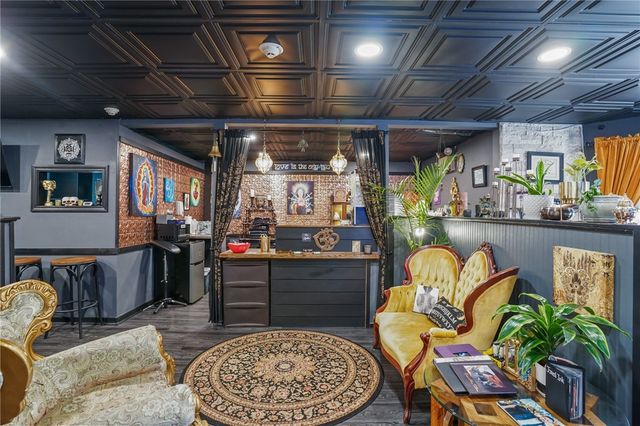 68 Taunton Avenue, East Providence, RI 02914