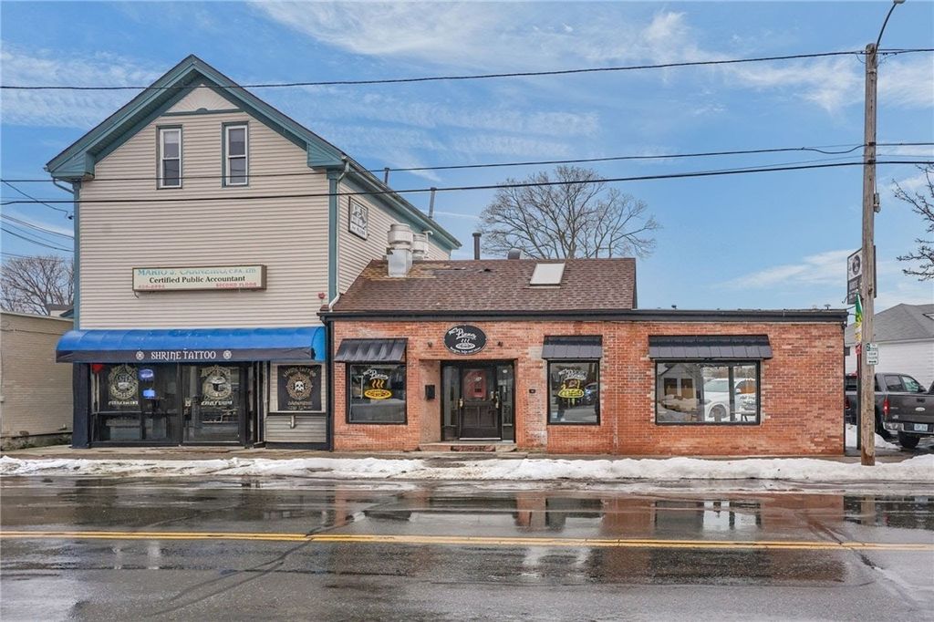 68 Taunton Avenue, East Providence, RI 02914