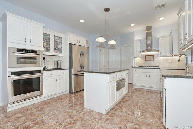 3 Polo Court, Suffern, NY 10901