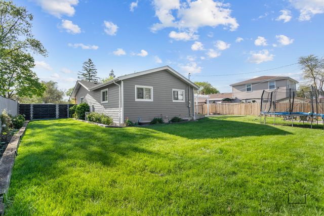575 Olive Street, Hoffman Estates, IL 60169