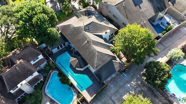 810 Ivy Wall Drive, Houston, TX 77079