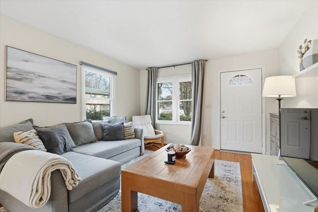 102 Juniper Ridge, Shelburne, VT 05403