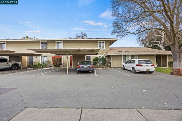 2069 Olivera Rd E, Concord, CA 94520