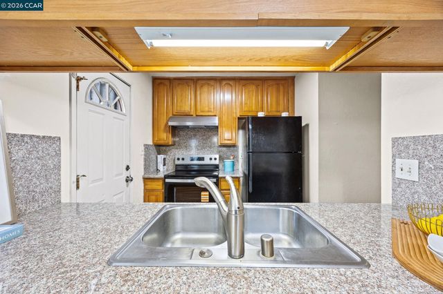 2069 Olivera Rd E, Concord, CA 94520