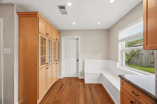 6131 Yarwell Drive, Houston, TX 77096