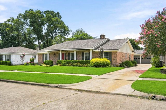 6131 Yarwell Drive, Houston, TX 77096