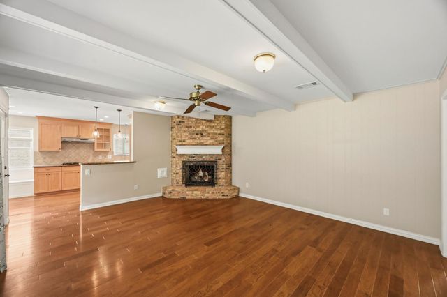 6131 Yarwell Drive, Houston, TX 77096
