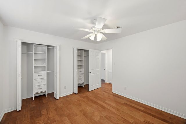 6131 Yarwell Drive, Houston, TX 77096