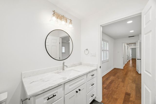 6131 Yarwell Drive, Houston, TX 77096