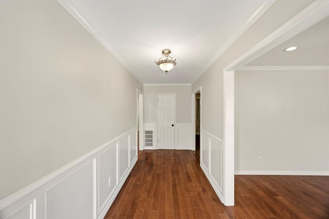 6131 Yarwell Drive, Houston, TX 77096