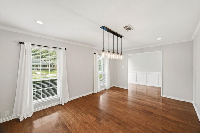 6131 Yarwell Drive, Houston, TX 77096