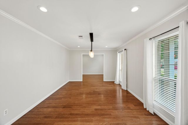 6131 Yarwell Drive, Houston, TX 77096