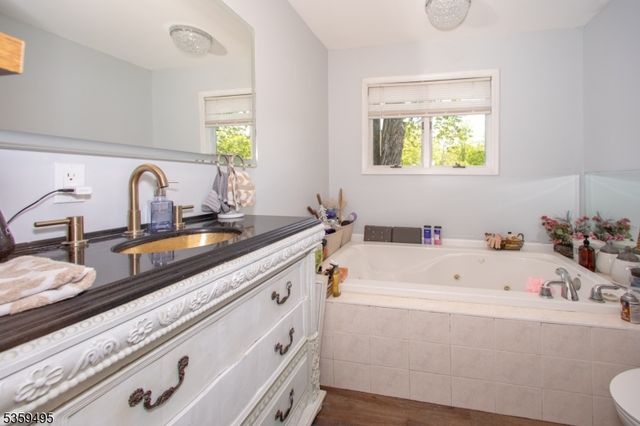 76 Glen Rd, Wantage Twp., NJ 07461