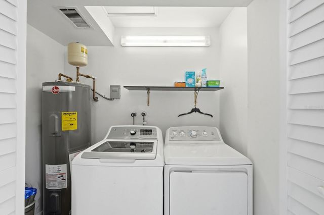 231 N RIDGEWOOD AVENUE, Ormond Beach, FL 32174