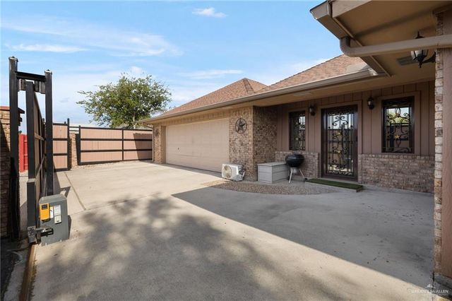 2421 Robin Avenue, Mcallen, TX 78504