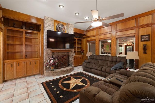 2421 Robin Avenue, Mcallen, TX 78504