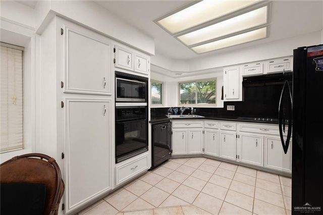 2421 Robin Avenue, Mcallen, TX 78504